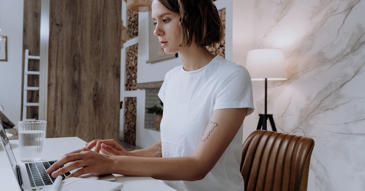 découvrez comment devenir travailleur indépendant : guide complet pour réussir votre transition vers le statut d'auto-entrepreneur, gérer votre activité et développer votre liberté professionnelle.