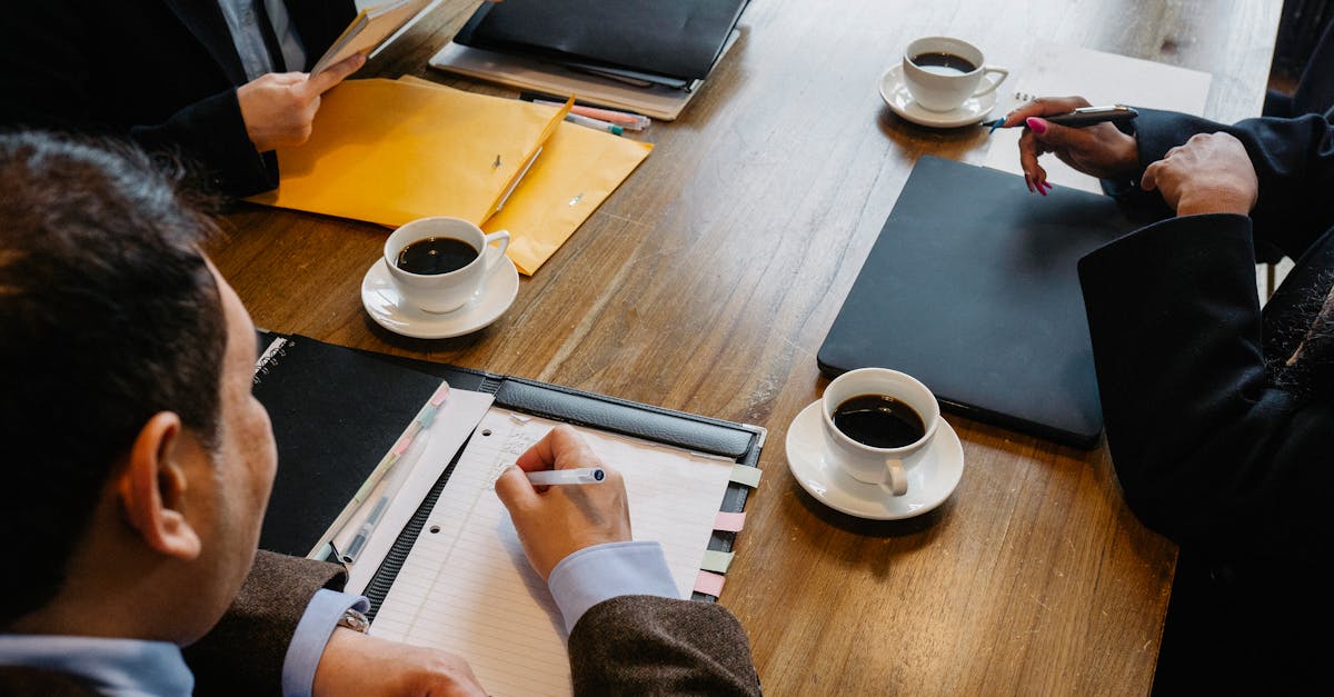 découvrez l'assurance responsabilité professionnelle pour protéger votre activité contre les risques liés à vos conseils et services. sécurisez votre entreprise efficacement.