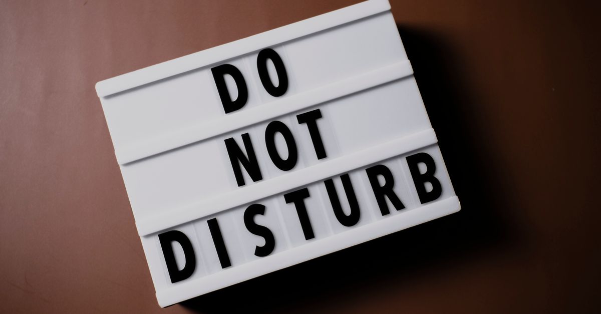 découvrez l'importance et le rôle d'un disclaimer, ou avertissement légal, pour protéger votre site web et informer vos utilisateurs.