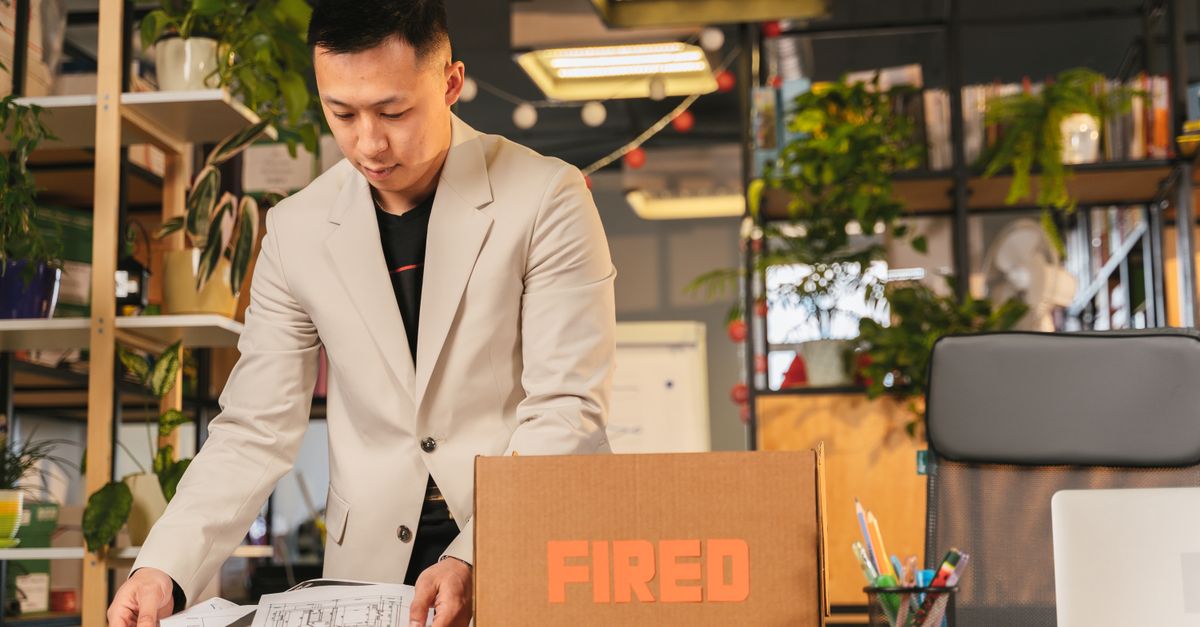 découvrez les informations essentielles sur la cessation d'emploi, les droits des salariés et les procédures légales pour mettre fin à un contrat de travail en toute conformité.