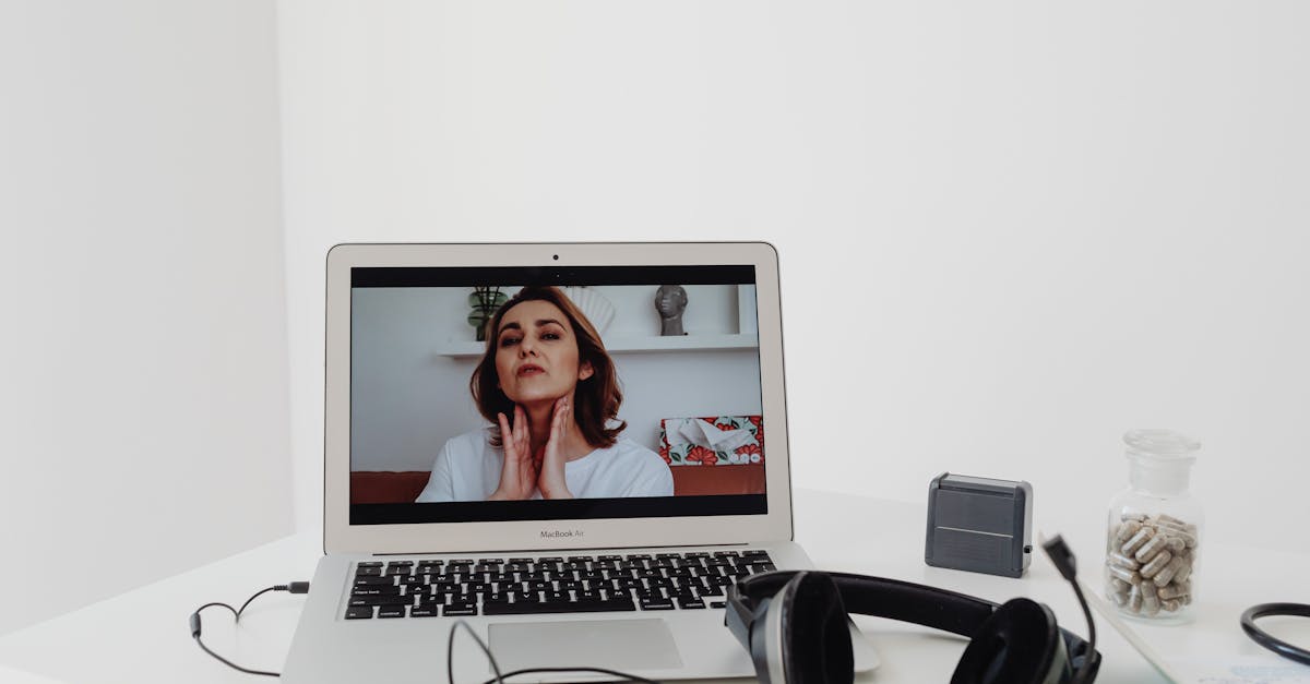 découvrez la télémédecine, une solution innovante qui permet des consultations médicales à distance pour un accès rapide et sécurisé aux soins depuis chez vous.