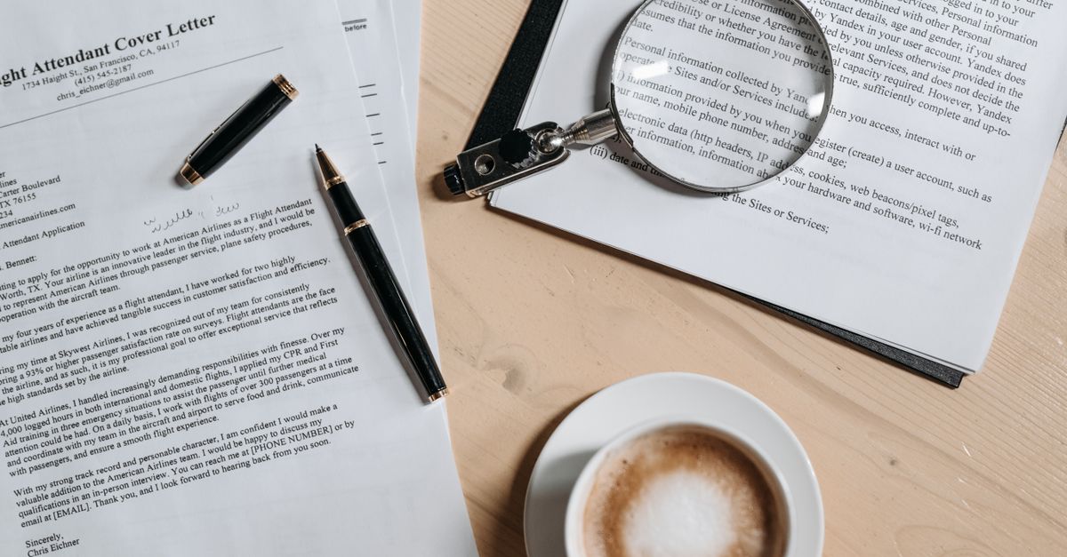 découvrez comment rédiger une lettre de motivation efficace pour maximiser vos chances d'obtenir un entretien et décrocher le poste souhaité.